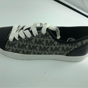 Michael Kors tennis shoes 6M